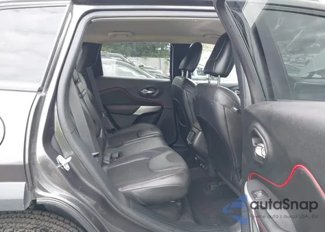 2017 Jeep Cherokee Trailhawk 4X4 z USA, uszkodzony, nr VIN 1C4PJMBS4HW647155